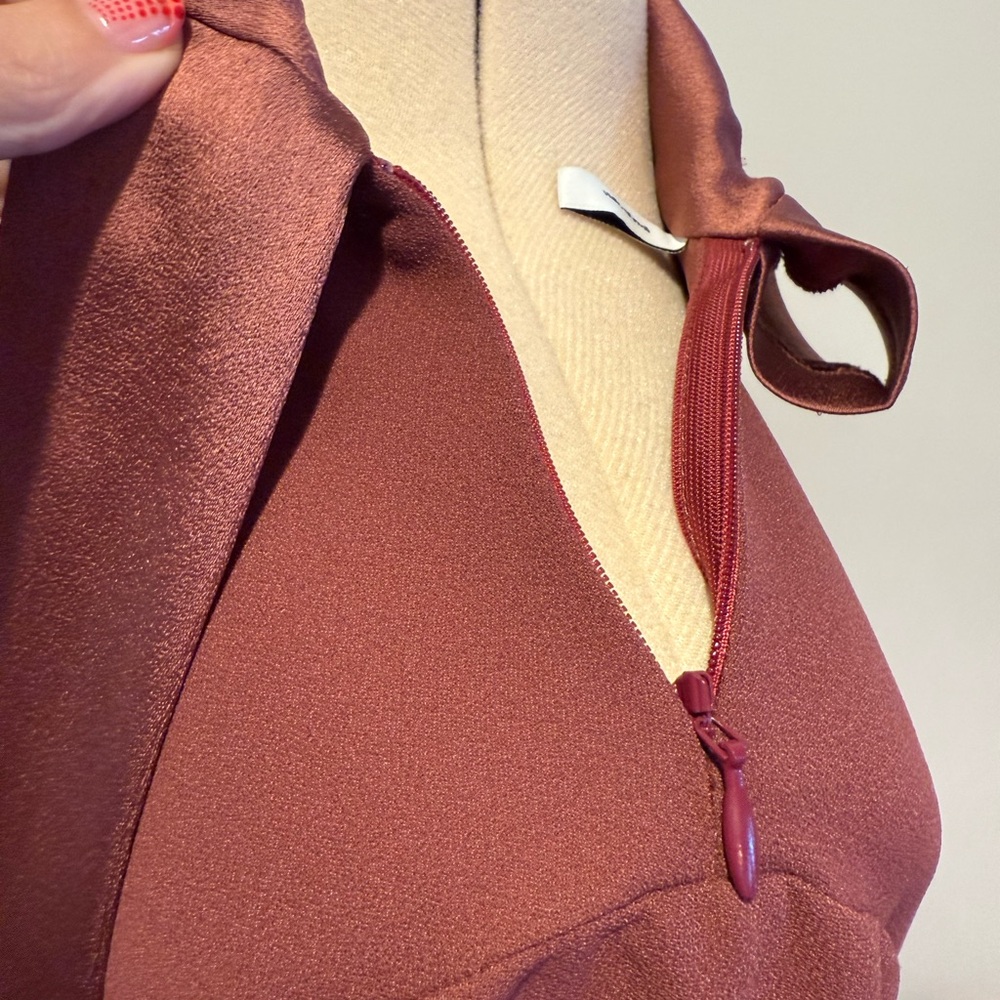 St John Elegant Cranberry Women's Dress with Neck Detail Size 12 - Picture 9 of 13